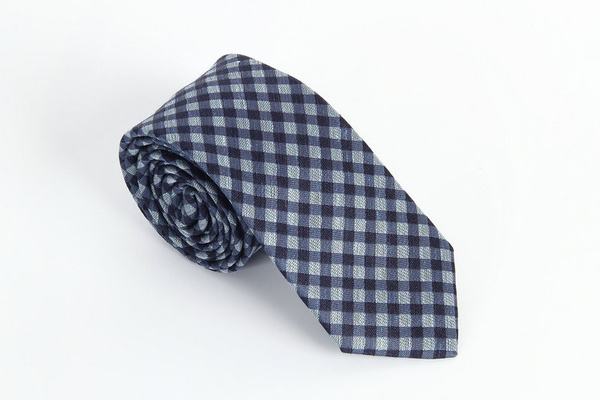 蠶絲領(lǐng)帶清洗的注意事項(xiàng) 領(lǐng)帶變形了怎么辦