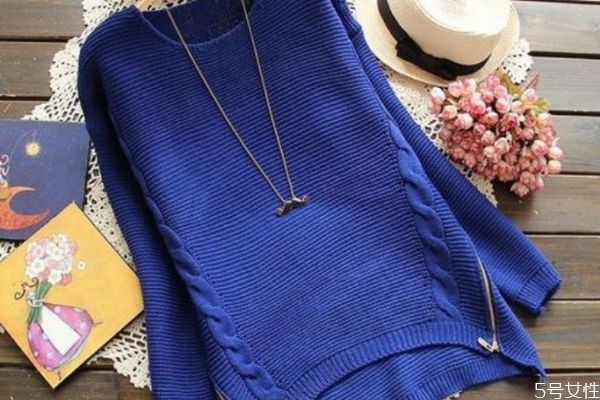 長(zhǎng)款針織衫怎么搭配呢 長(zhǎng)款針織搭出S型小腰女 長(zhǎng)款針織衫怎么搭配呢 長(zhǎng)款針織搭出S型小腰女