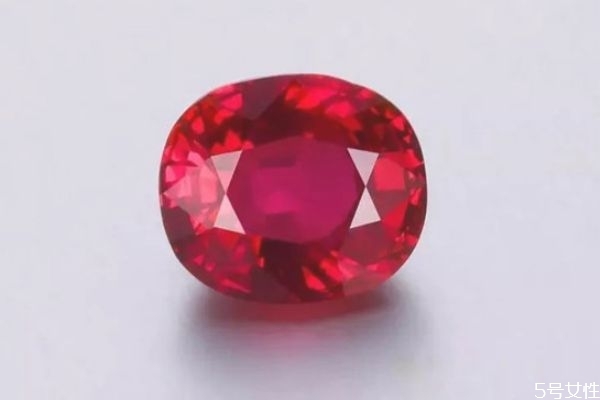 紅寶石有哪些品種 紅寶石產(chǎn)地品質(zhì)差異詳細(xì)介紹 紅寶石有哪些品種 紅寶石產(chǎn)地品質(zhì)差異詳細(xì)介紹