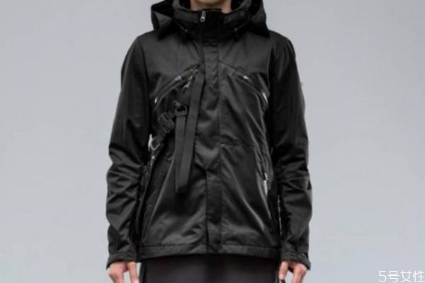 機(jī)能外套是什么意思 選擇機(jī)能外套有什么好處 機(jī)能外套是什么意思 選擇機(jī)能外套有什么好處