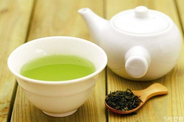 紅棗能打敗黑眼圈 什么食物可以打敗黑眼圈呢 紅棗能打敗黑眼圈 什么食物可以打敗黑眼圈呢