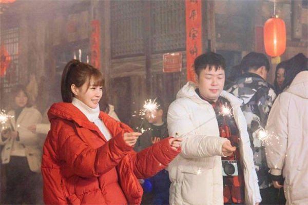 暗戀和明戀哪個更痛苦 暗戀和明戀哪個更美好 暗戀和明戀哪個更痛苦 暗戀和明戀哪個更美好