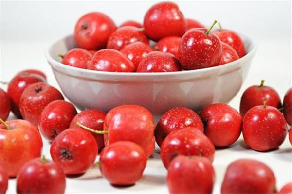 山楂變色了還能吃嗎 山楂切開(kāi)后怎么能不氧化 山楂變色了還能吃嗎 山楂切開(kāi)后怎么能不氧化