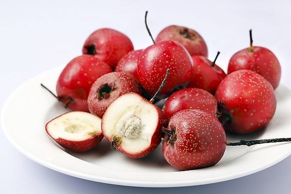 山楂變色了還能吃嗎 山楂切開(kāi)后怎么能不氧化 山楂變色了還能吃嗎 山楂切開(kāi)后怎么能不氧化