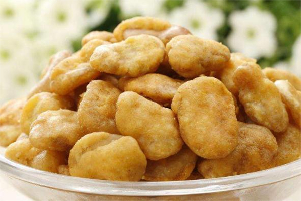 蠶豆沒煮熟可以吃嗎 蠶豆沒煮熟會(huì)中毒嗎 蠶豆沒煮熟可以吃嗎 蠶豆沒煮熟會(huì)中毒嗎