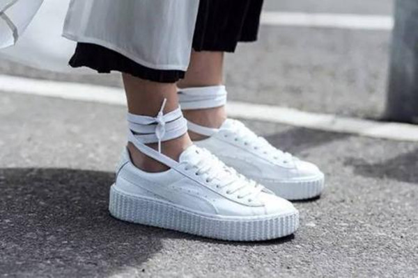 小白鞋有哪些款式 小白鞋是運(yùn)動鞋嗎