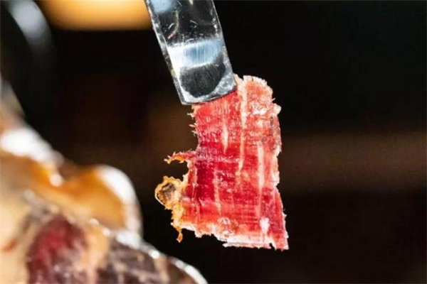 西班牙火腿好吃嗎 西班牙火腿是什么味道 西班牙火腿好吃嗎 西班牙火腿是什么味道
