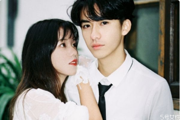 怎樣談戀愛讓對方喜歡自己 怎樣談戀愛技巧女生 怎樣談戀愛讓對方喜歡自己 怎樣談戀愛技巧女生