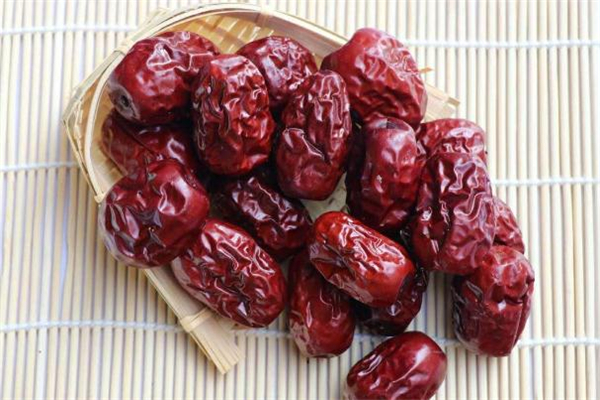 狗頭棗多少錢一斤 狗頭棗的功效與作用 狗頭棗多少錢一斤 狗頭棗的功效與作用