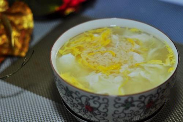 開(kāi)水沖蛋好嗎 開(kāi)水沖蛋怎么做不腥