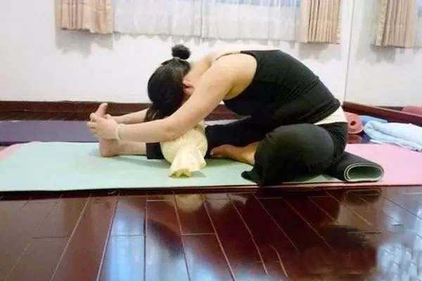 經(jīng)期做劇烈運(yùn)動會怎樣 經(jīng)期怎么做運(yùn)動好