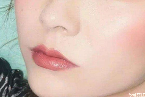 香奈兒豆沙色口紅是幾號色 豆沙色口紅適合什么場合 香奈兒豆沙色口紅是幾號色 豆沙色口紅適合什么場合