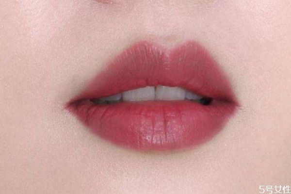 哪款豆沙色更適合黃皮 經(jīng)典豆沙色口紅推薦 哪款豆沙色更適合黃皮 經(jīng)典豆沙色口紅推薦