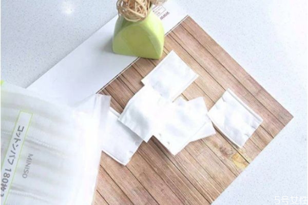 化妝棉是干什么用的 化妝棉的作用與使用方法 化妝棉是干什么用的 化妝棉的作用與使用方法