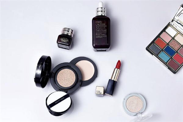 雅詩蘭黛沁水氣墊怎么用 雅詩蘭黛沁水氣墊使用步驟 雅詩蘭黛沁水氣墊怎么用 雅詩蘭黛沁水氣墊使用步驟