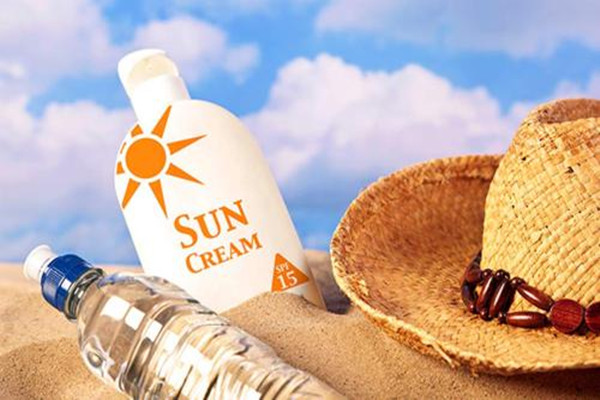 防曬霜抹不均勻會(huì)怎樣 自然堂的防曬噴霧是物理防曬嗎 防曬霜抹不均勻會(huì)怎樣 自然堂的防曬噴霧是物理防曬嗎