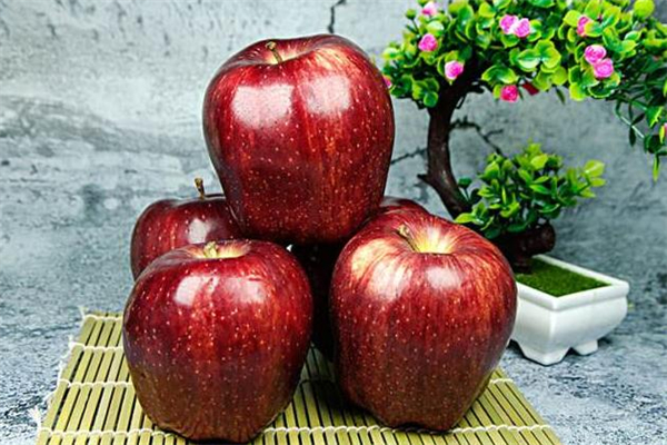 花牛蘋果為什么有點(diǎn)苦 花牛蘋果怎么挑才好吃 花牛蘋果為什么有點(diǎn)苦 花牛蘋果怎么挑才好吃