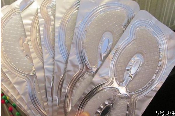 可貝爾去眼袋效果好嗎 可貝爾去眼袋的使用方法 可貝爾去眼袋效果好嗎 可貝爾去眼袋的使用方法