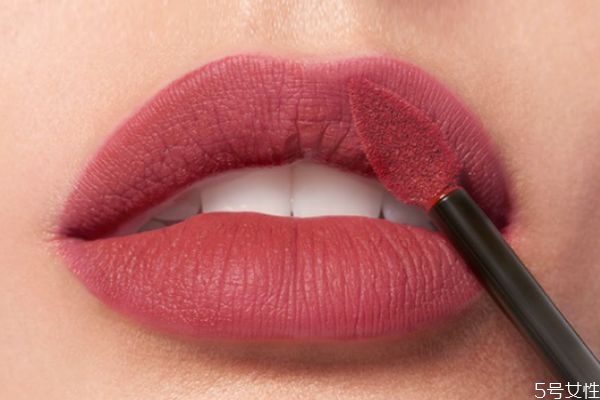 歐萊雅小鋼筆129和130哪個好看 歐萊雅小鋼筆推薦色號 歐萊雅小鋼筆129和130哪個好看 歐萊雅小鋼筆推薦色號