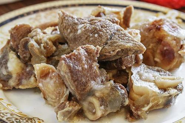 燉羊肉放白芷好嗎 白芷燉羊肉怎么做好吃 燉羊肉放白芷好嗎 白芷燉羊肉怎么做好吃