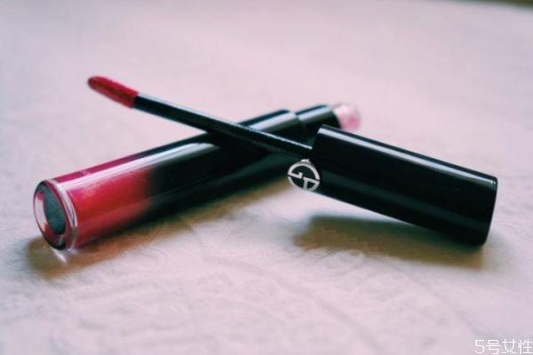 唇釉用的久還是口紅 怎樣將口紅稀釋成唇釉 唇釉用的久還是口紅 怎樣將口紅稀釋成唇釉