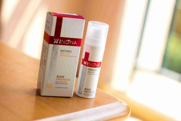 薇諾娜舒敏保濕特護(hù)霜作用 薇諾娜舒敏保濕特護(hù)霜保濕效果好嗎 薇諾娜舒敏保濕特護(hù)霜作用 薇諾娜舒敏保濕特護(hù)霜保濕效果好嗎