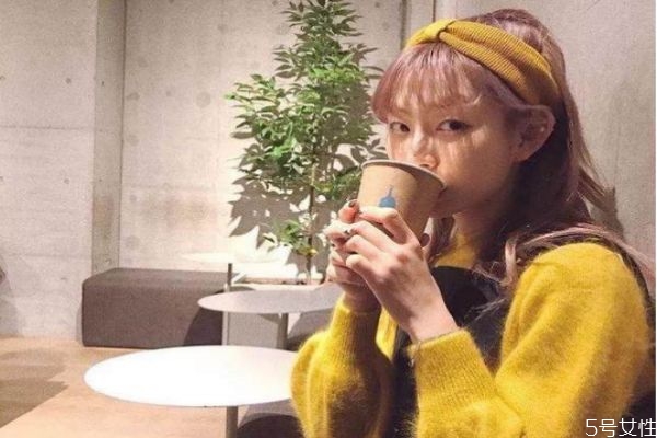 毛衣洗長了怎么恢復(fù) 毛衣洗了變長的原因 毛衣洗長了怎么恢復(fù) 毛衣洗了變長的原因