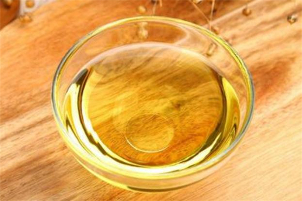 花生油放久了還能吃嗎 花生油放一年還能吃嗎 花生油放久了還能吃嗎 花生油放一年還能吃嗎