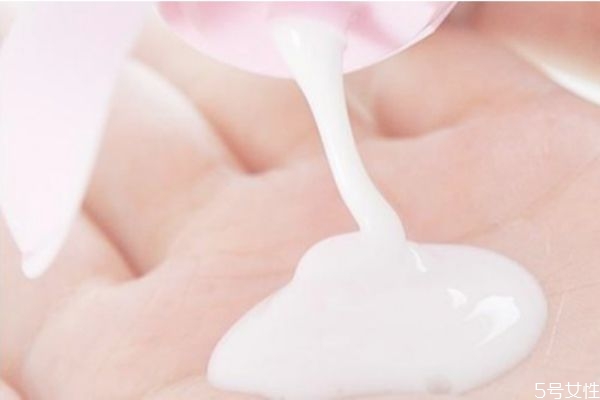 護(hù)膚品有哪些使用誤區(qū) 護(hù)膚有哪些誤區(qū) 護(hù)膚品有哪些使用誤區(qū) 護(hù)膚有哪些誤區(qū)