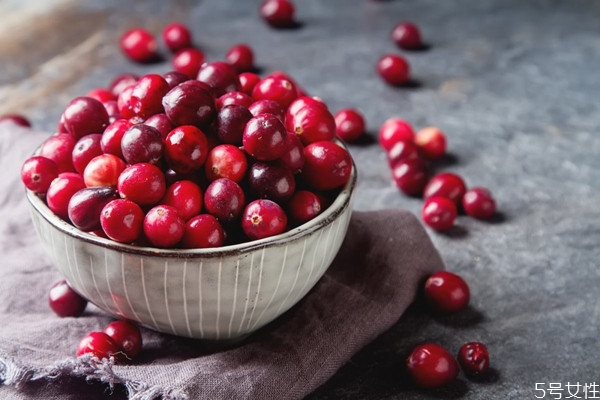 月經(jīng)期可以吃蔓越莓嗎 月經(jīng)期怎么吃蔓越莓好 月經(jīng)期可以吃蔓越莓嗎 月經(jīng)期怎么吃蔓越莓好