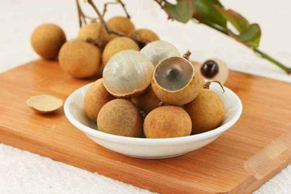 吃龍眼對睡眠有幫助嗎 龍眼變質(zhì)了是怎樣的 吃龍眼對睡眠有幫助嗎 龍眼變質(zhì)了是怎樣的