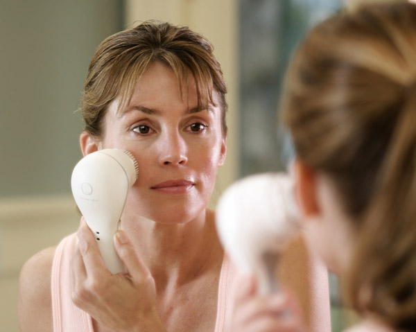 如何判斷自己適合什么樣的潔面刷 潔面刷會導致你皮膚敏感嗎 如何判斷自己適合什么樣的潔面刷 潔面刷會導致你皮膚敏感嗎