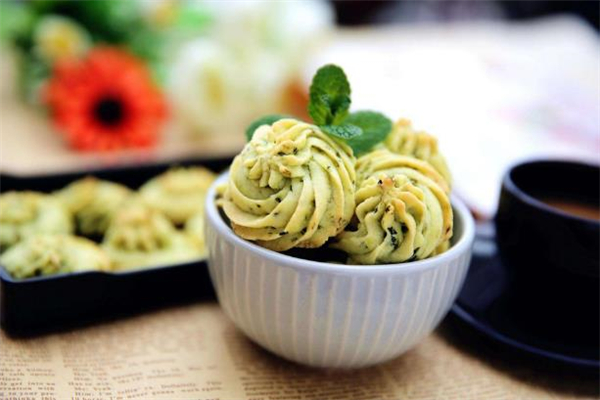 蔥香曲奇的做法 蔥香曲奇熱量高嗎 蔥香曲奇的做法 蔥香曲奇熱量高嗎