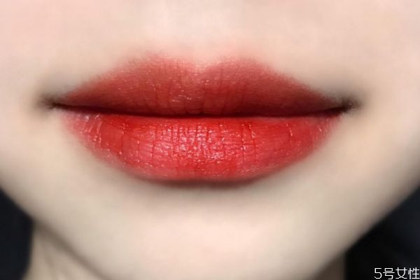 阿瑪尼紅管500是豆沙色嗎 阿瑪尼豆沙色是哪個號 阿瑪尼紅管500是豆沙色嗎 阿瑪尼豆沙色是哪個號