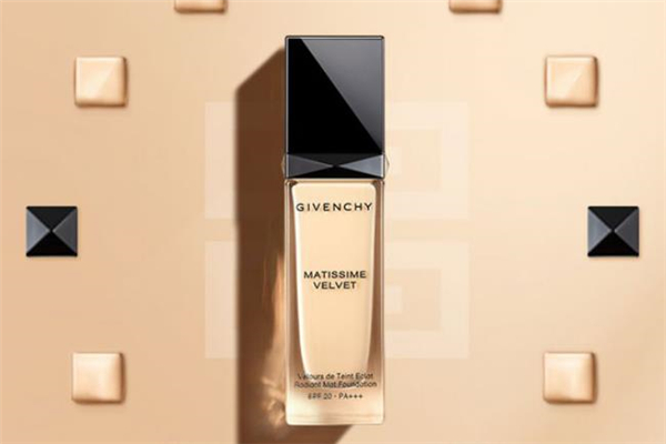 紀(jì)梵希絨霧啞光粉底液多少錢 紀(jì)梵希絨霧啞光粉底液怎么樣 紀(jì)梵希絨霧啞光粉底液多少錢 紀(jì)梵希絨霧啞光粉底液怎么樣