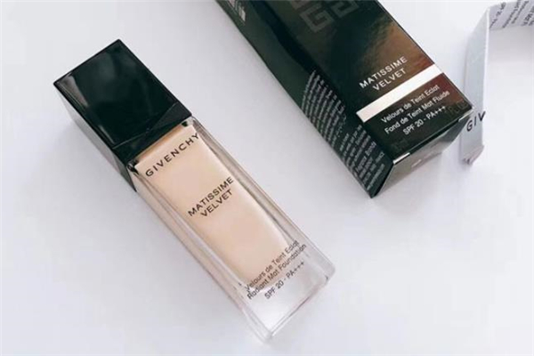 紀(jì)梵希絨霧啞光粉底液多少錢 紀(jì)梵希絨霧啞光粉底液怎么樣 紀(jì)梵希絨霧啞光粉底液多少錢 紀(jì)梵希絨霧啞光粉底液怎么樣