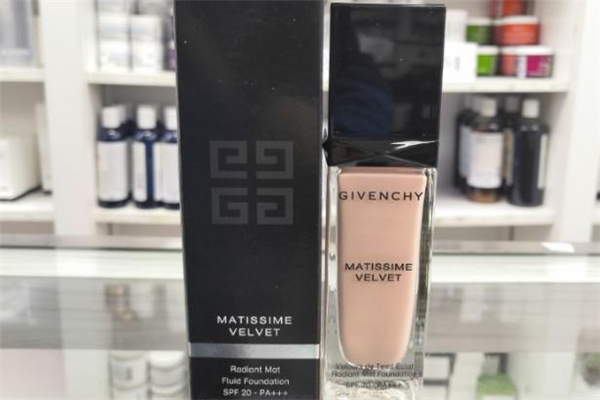 紀(jì)梵希絨霧啞光粉底液適合干皮嗎-適合什么膚質(zhì)