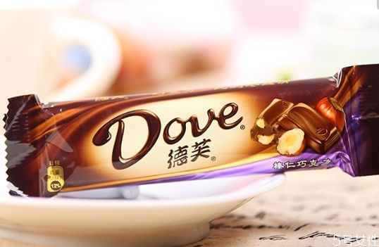 德芙巧克力對市場的需求 德芙對廣告拍攝不同理解 德芙巧克力對市場的需求 德芙對廣告拍攝不同理解