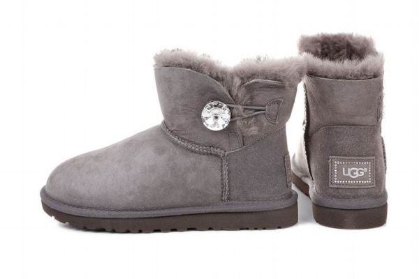 雪地靴怎么選尺碼 購(gòu)買(mǎi)雪地靴的注意事項(xiàng) 雪地靴怎么選尺碼 購(gòu)買(mǎi)雪地靴的注意事項(xiàng)