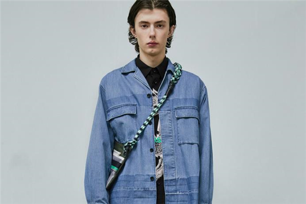 男生牛仔襯衫怎么穿好看 男士牛仔襯衫穿搭指南 男生牛仔襯衫怎么穿好看 男士牛仔襯衫穿搭指南