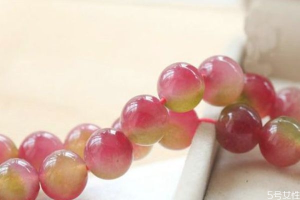 西瓜碧璽怎么保養(yǎng) 什么人不能戴西瓜碧璽 西瓜碧璽怎么保養(yǎng) 什么人不能戴西瓜碧璽