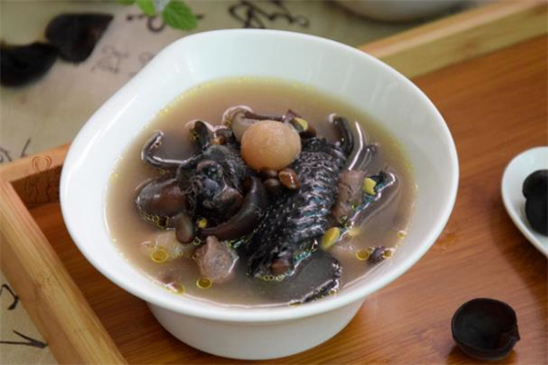 烏雞湯喝多了會上火嗎 烏雞湯喝多了會怎么樣