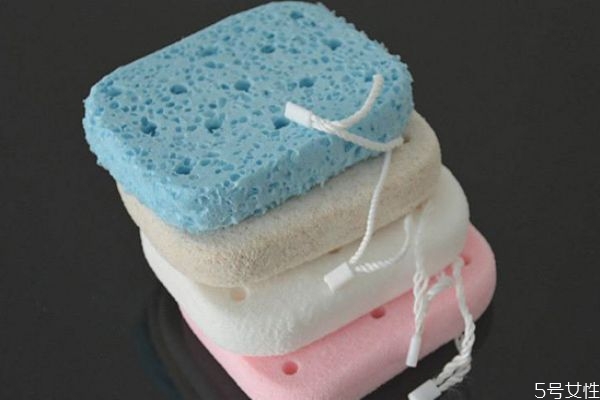 洗臉撲可以當卸妝棉用嗎 洗臉撲能卸妝嗎 洗臉撲可以當卸妝棉用嗎 洗臉撲能卸妝嗎