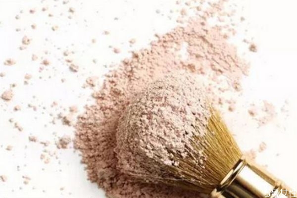 怎么定妝 沒(méi)有散粉應(yīng)急定妝