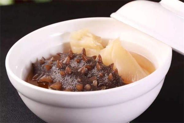 海參花膠湯的做法 海參花膠湯適合什么人喝 海參花膠湯的做法 海參花膠湯適合什么人喝