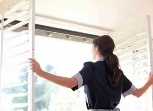 為什么要開窗通風(fēng)呢 感冒要開窗通風(fēng)多久呢 為什么要開窗通風(fēng)呢 感冒要開窗通風(fēng)多久呢