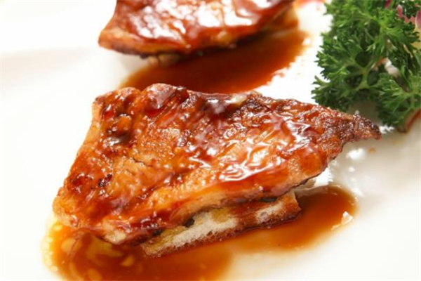 紅酒煎鵝肝的做法 紅酒煎鵝肝怎么腌 紅酒煎鵝肝的做法 紅酒煎鵝肝怎么腌