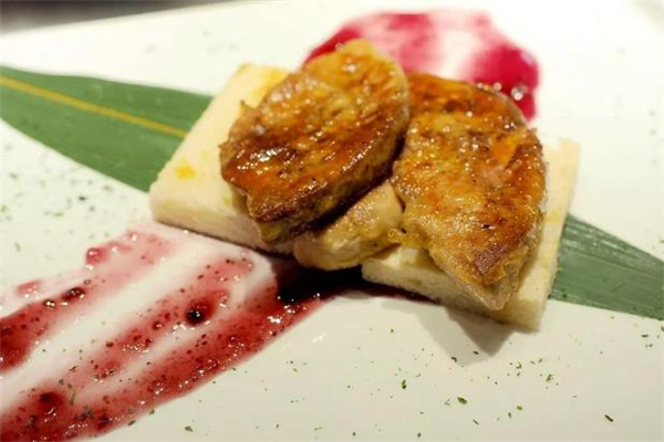 紅酒煎鵝肝的做法 紅酒煎鵝肝怎么腌 紅酒煎鵝肝的做法 紅酒煎鵝肝怎么腌