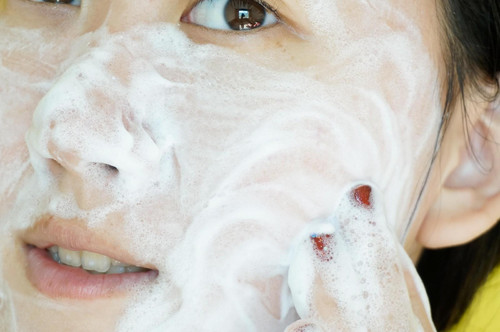 運動完后能馬上潔面嗎 運動完后能用冷水潔面嗎 運動完后能馬上潔面嗎 運動完后能用冷水潔面嗎