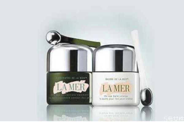 海藍(lán)之謎眼霜白瓶和綠瓶哪個好 海藍(lán)之謎兩款眼霜區(qū)別